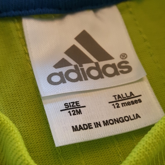 size 12M baby boys Adidas soccer shirts - Picture 5 of 6